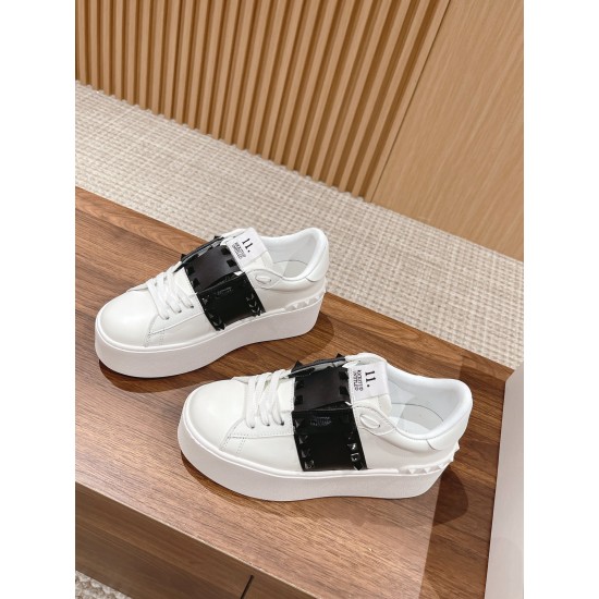 Valentino Sneakers