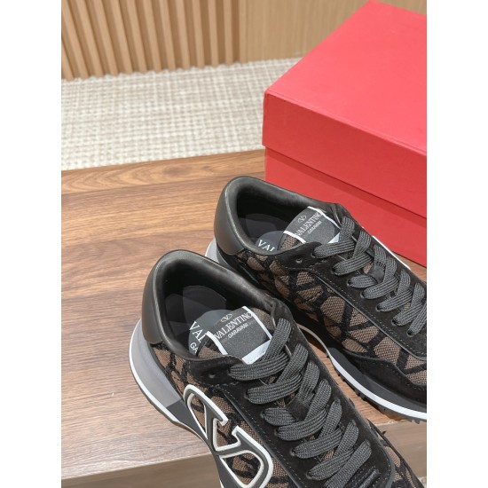 Valentino Sneakers