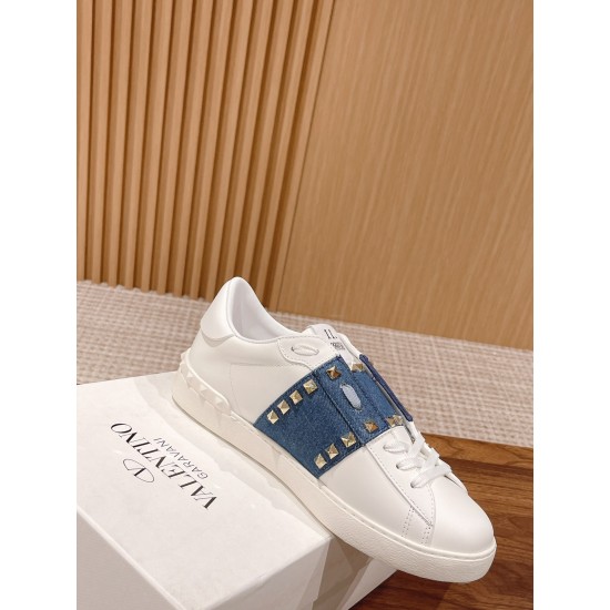 Valentino Sneakers