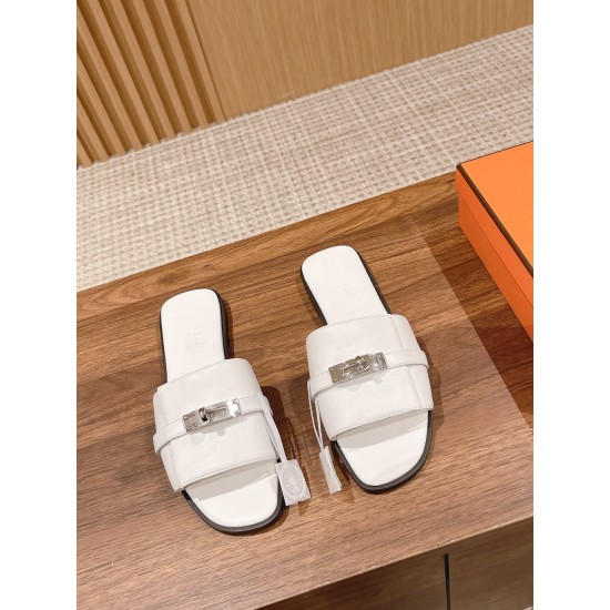 Hermes Slippers