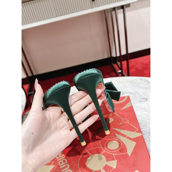 CL Slippers