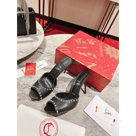 CL  Sandals