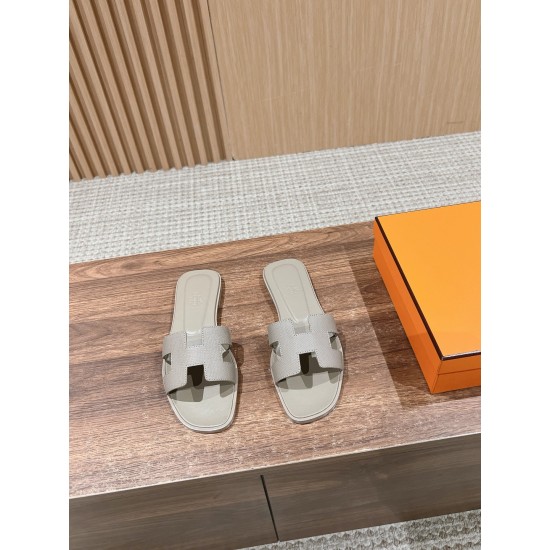 Hermes Slippers