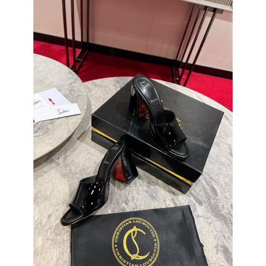 CL  Sandals