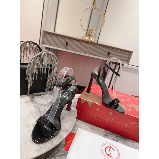 CL  Sandals