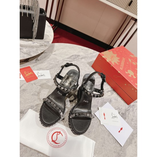 CL  Sandals