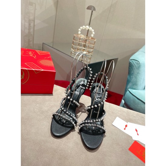 CL  Sandals