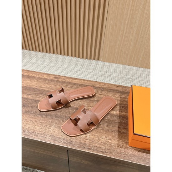 Hermes Slippers