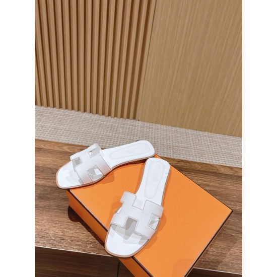 Hermes Slippers