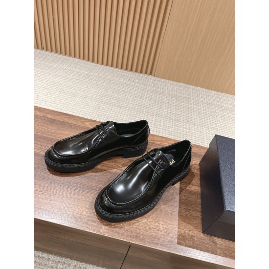 Prada Lace-ups   Loafers