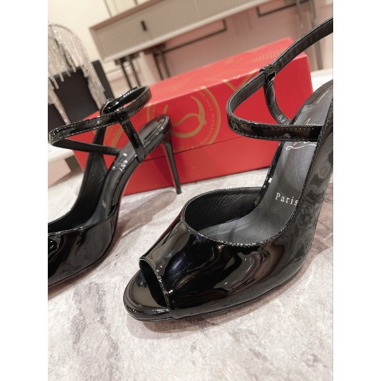 CL  Sandals