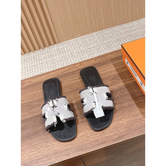 Hermes Slippers