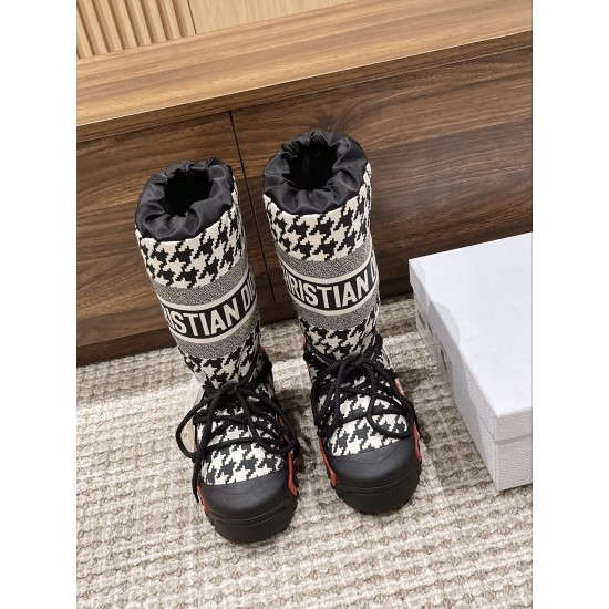 Dior snow boots