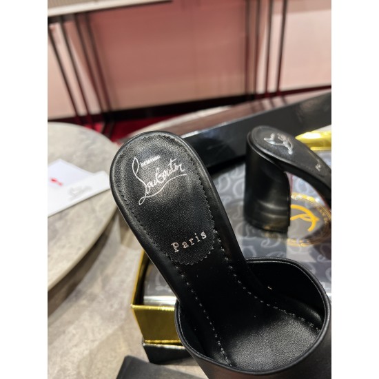 CL  Sandals