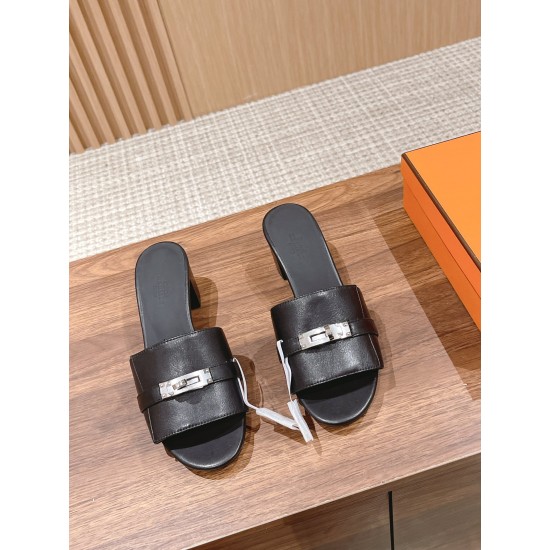 Hermes Slippers