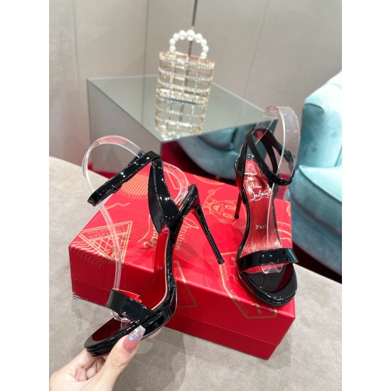 CL  Sandals