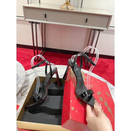 CL  Sandals