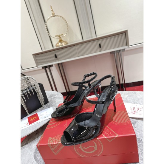 CL  Sandals