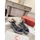 CL  Sandals