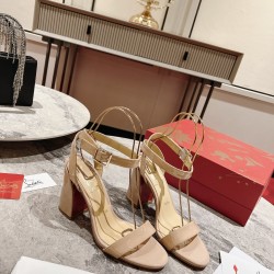 CL  Sandals