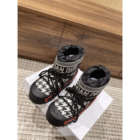 Dior snow boots