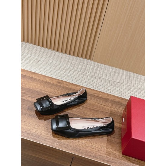 Roger Vivier ballet flats