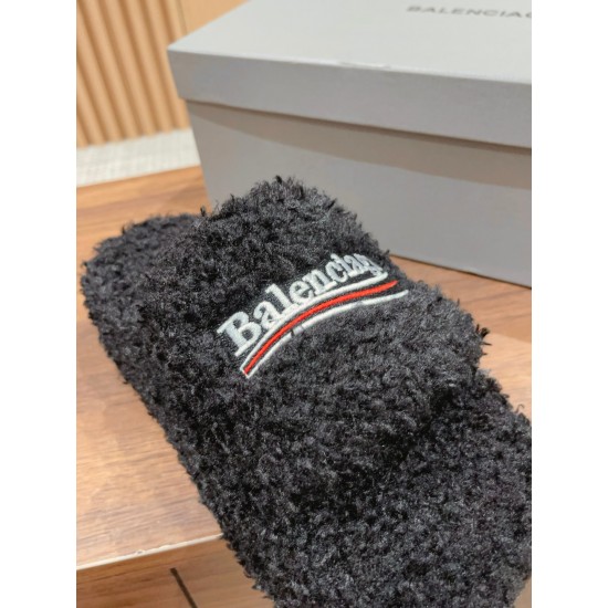 Balenciaga slippers