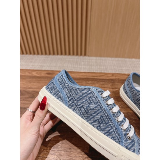 Fendi Sneakers