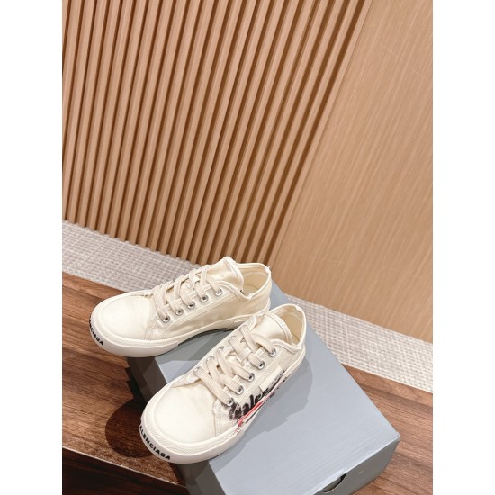 Balenciaga Sneakers