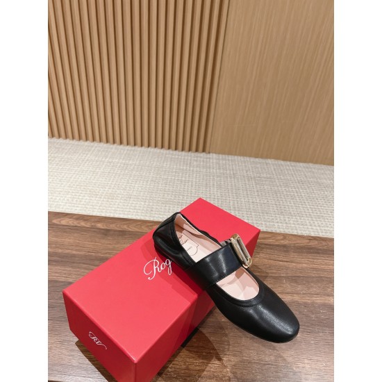 Roger Vivier ballet flats