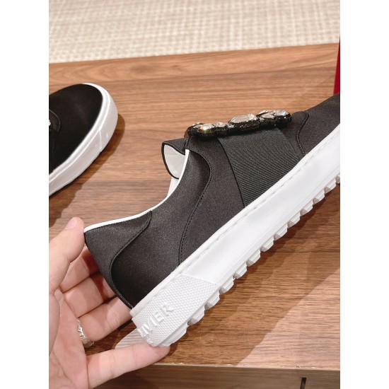 Roger Vivier Sneakers