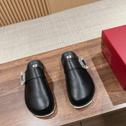 Roger Vivier Slippers