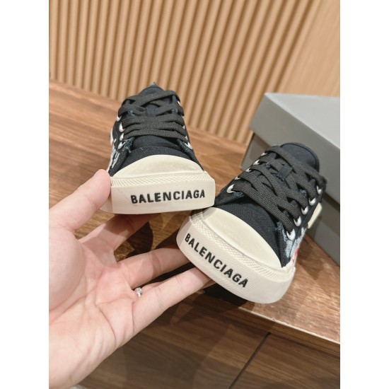 Balenciaga Sneakers