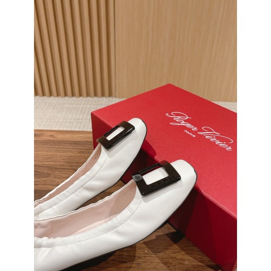 Roger Vivier ballet flats