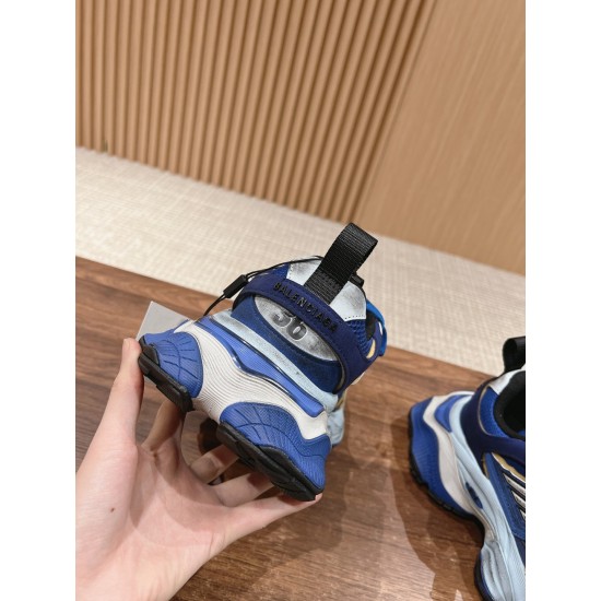 Balenciaga SUMMER 24 Cargo Sneaker 