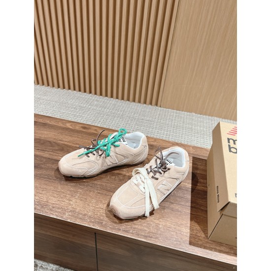 MiuMiu Sneakers