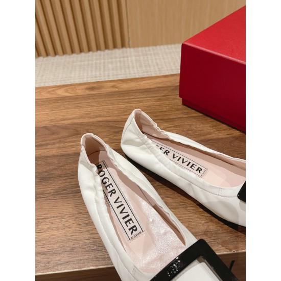 Roger Vivier ballet flats