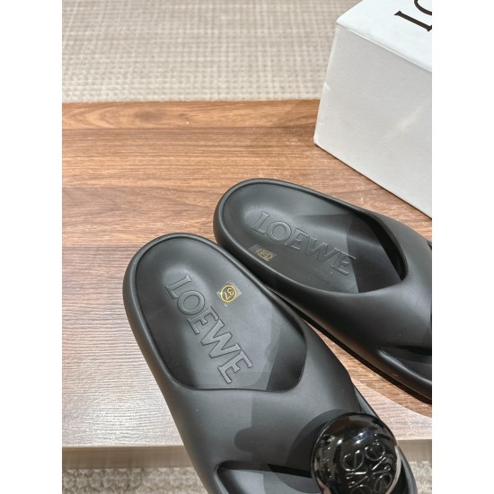 LOEWE slippers