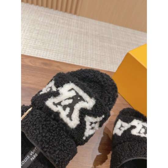 LV Woolen Slippers