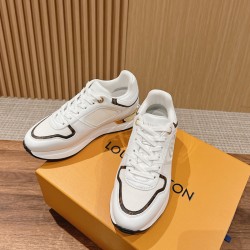 Neo Run Away Sneaker