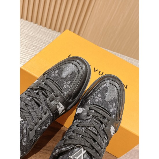 LV Trainer Sneaker