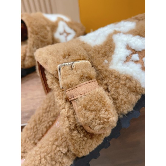 LV Woolen Slippers