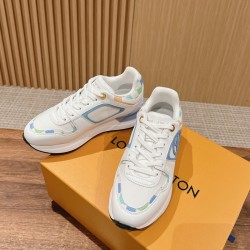 Neo Run Away Sneaker