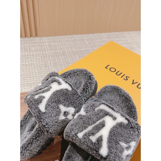 LV Woolen Slippers