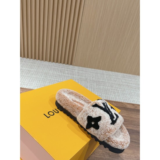 LV Woolen Slippers