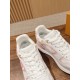 Neo Run Away Sneaker