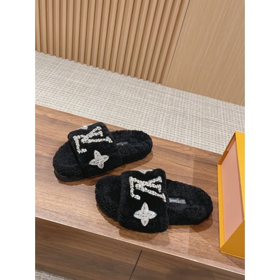 LV Woolen Slippers