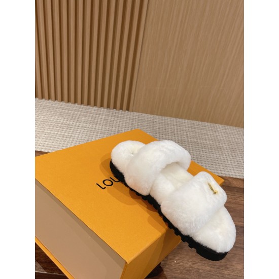 LV Woolen Slippers