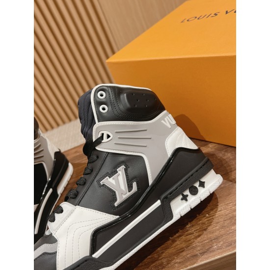 LV Trainer Sneaker