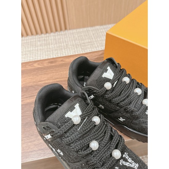 LV Trainer Maxi Sneaker